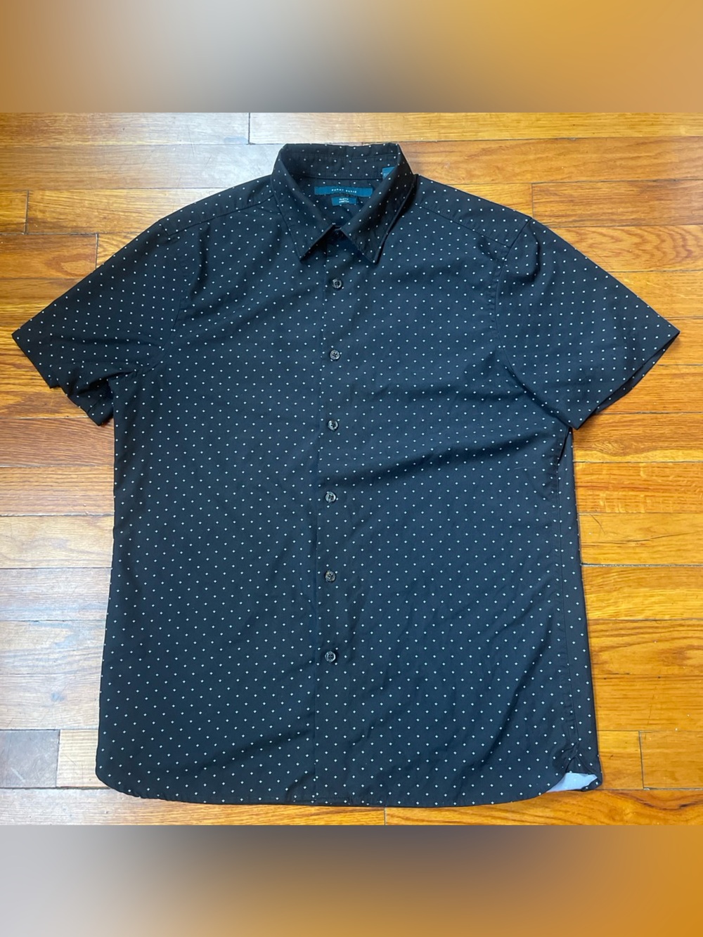 Perry Ellis Black with grey polka dot arrow button-up shirt #polkadot #preppy